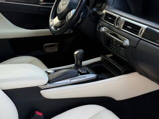 Lexus GS 300h 2.5 133kW