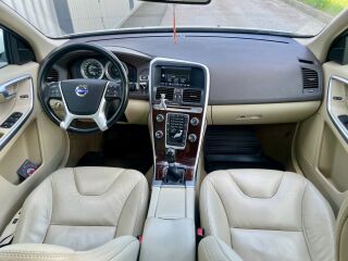 Volvo XC60 Summum AWD my2012 2.4 D3 120кВ