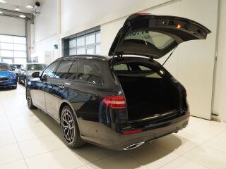 Mercedes-Benz E 220 2.0 143kW