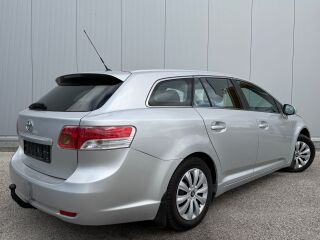 Toyota Avensis 2.0 D-4D 93kW