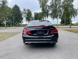 Mercedes-Benz E 400 4matic 3.5 V6 245kW