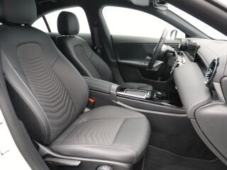 Mercedes-Benz CLA 180 Coupe 1.3 R4 100kW