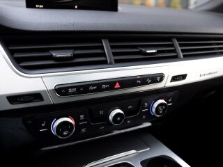 Audi Q7 S-line 3.0 Tdi 200кВ