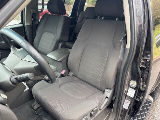 Nissan Pathfinder 2.5 128kW