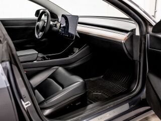 Tesla Model 3 Standard Range+ FSD 239kW
