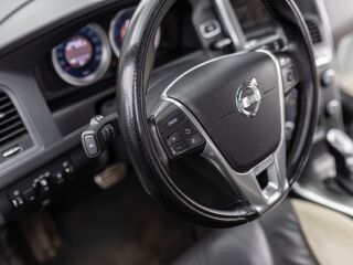 Volvo XC60 R-Design Finish Facelift 2.0 120kW
