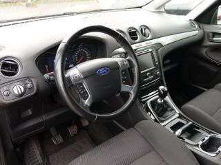 Ford Galaxy TITANIUM 2.0 R4 103kW