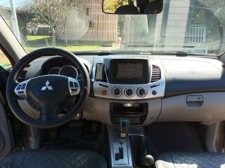 Mitsubishi L200 2.5 131kW
