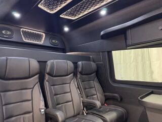 Mercedes-Benz Sprinter 319CDI 9G-TRONIC 4X4 A4 2.0 140kW
