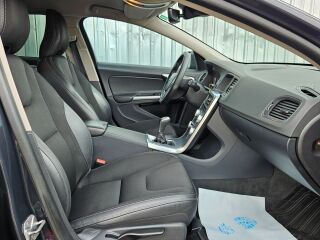 Volvo V60 Momentum Savile Grey 2.0 D2 88kW