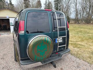 Chevrolet Chevy Van 5.7 180kW