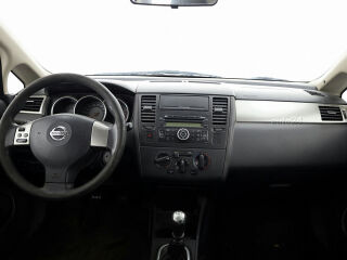 Nissan Tiida 1.8 93kW