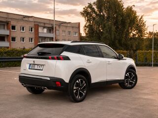 Peugeot 2008 Allure Pack Plus 1.2 PureTech 96kW