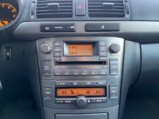 Toyota Avensis Linea Sol 2.4 120kW
