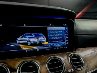 Mercedes-Benz E 220 AMG 2.0 143kW