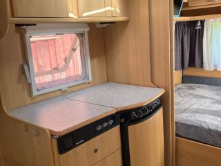 Dethleffs 430DB Camper