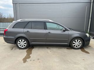 Toyota Avensis 1.8 95кВ