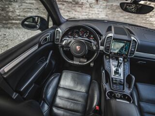 Porsche Cayenne Turbo 4.8 V8 368кВ