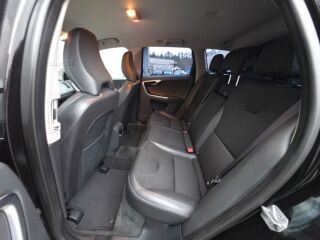 Volvo XC60 Momentum Onyx Black 2.0 D4 140kW