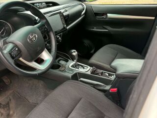 Toyota Hilux 2.4 110кВ