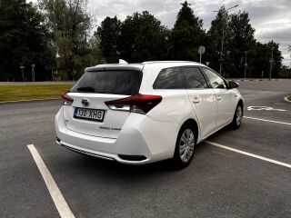 Toyota Auris 1.8 73kW