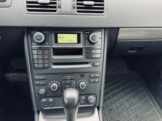 Volvo XC90 Summum AWD 7 k 2.4 R5 D5 136kW