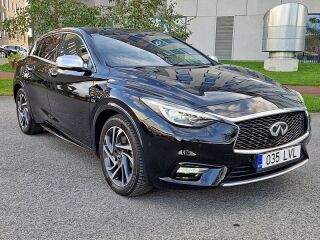 Infiniti Q30 LUXE City Black AWD 2.1 D 125kW