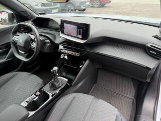 Peugeot 2008 Allure Premium Pack 1.2 Turbo PureTech 74кВ