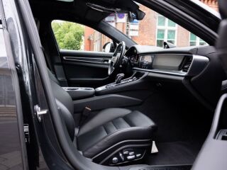Porsche Panamera GTS 4.0 V8 338kW