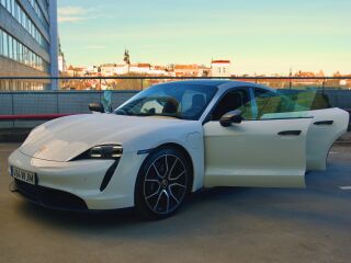 Porsche Taycan 300кВ