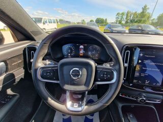 Volvo XC40 R-DESIGN AWD 4x4 HARMAN/KARDON 2.0 R4 110kW