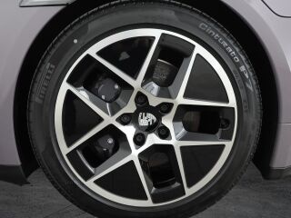 Porsche Taycan 320kW