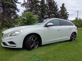 Volvo V60 R-Design 2.4 158kW