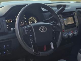 Toyota Tundra 4.6 V8 231kW