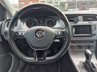 Volkswagen Golf Lounge 1.6 81кВ