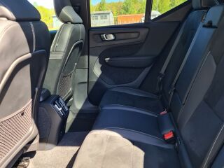 Volvo XC40 Recharge 300кВ