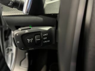 Peugeot 2008 Allure PureTech 130 AT8 1.2 96kW