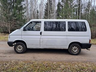 Volkswagen Caravelle 2.4 57kW