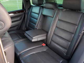 Volkswagen Touareg 4x4 2.5 128кВ