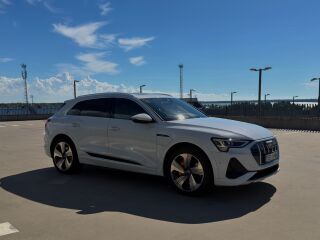 Audi e-tron 55 quatrro S-line 300kW 158kW