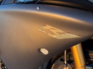 Yamaha YZF - R 1
