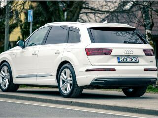 Audi Q7 e-tron S-line 3.0 V6 TDI 190кВ