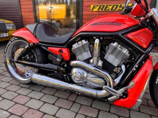 Harley-Davidson VRSCB V-Rod 21  Esi- ja 300 Tagaratas V2 Revolution 86kW