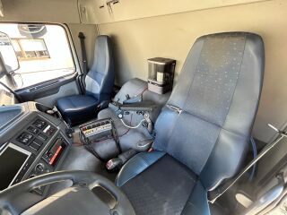Volvo FM300 6X2 EURO4 + HIAB XS + TIPPER 225kW