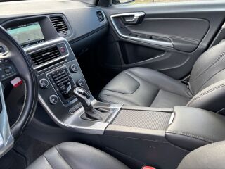 Volvo V60 SUMMUM AWD TWIN ENGINE Plug-In Hybrid 2.4 D6 158kW