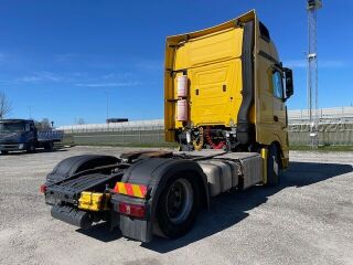 Mercedes-Benz Actros 1845L