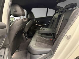 BMW 320 d xDrive M-Pakett 2.0 140kW