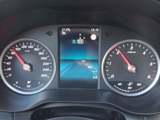 Mercedes-Benz C 220 2.0 143kW