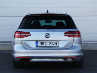 Volkswagen Passat 4-MOTION HIGHLINE 2.0 R4 TDI 140kW