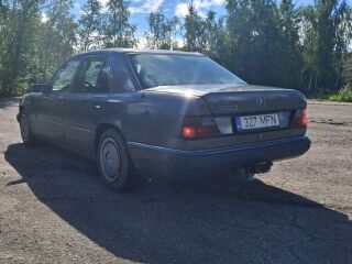 Mercedes-Benz 250 2.5 69kW